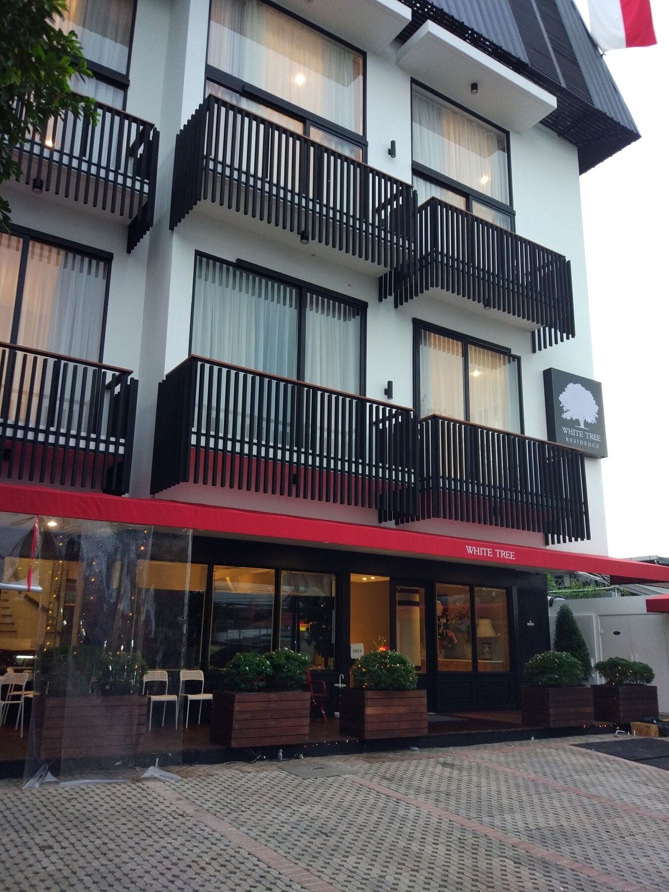 White Tree Residence Jacarta Exterior foto